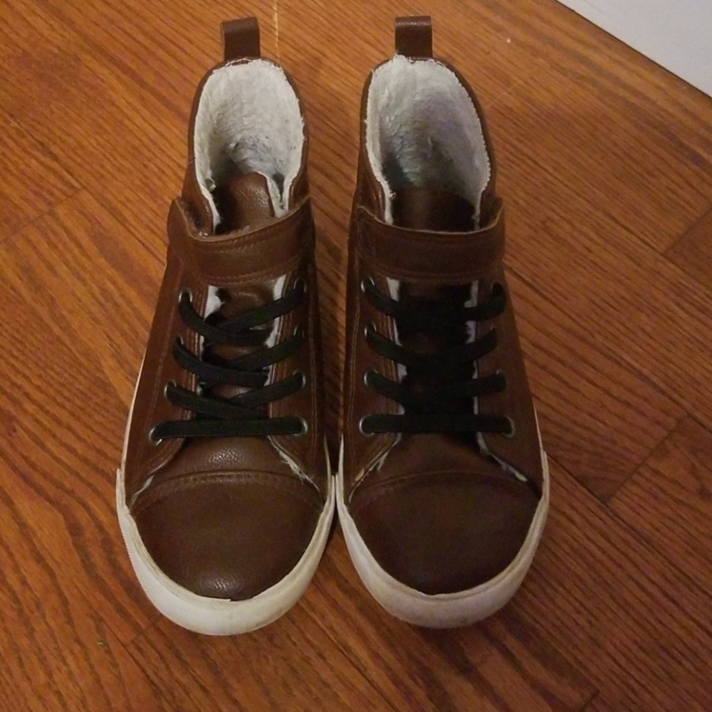 Boys boots